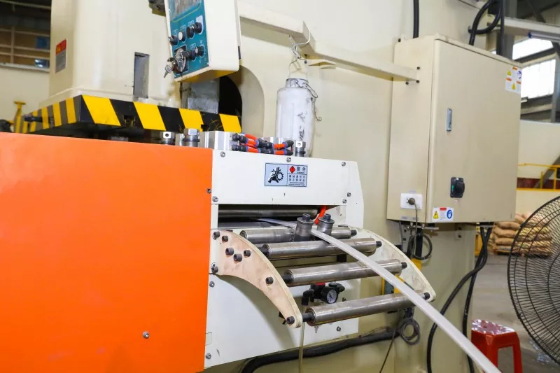 Optimizing Efficiency: Introducing the Best Solar Panel Water Drainage Clips Factory for Renewable Energy Systems