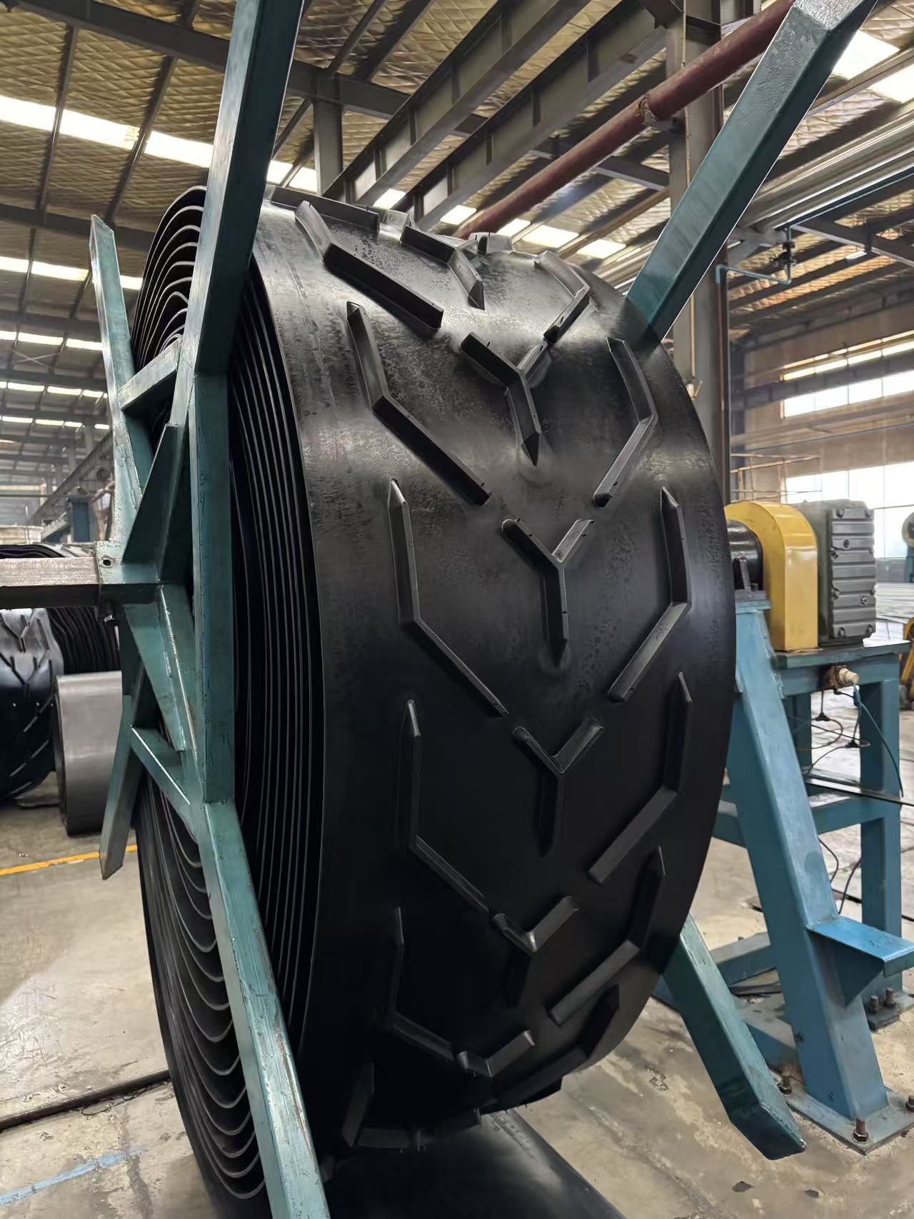 Custom Chevron Belt Solutions: Innovative Designs for Enhanced Efficiency