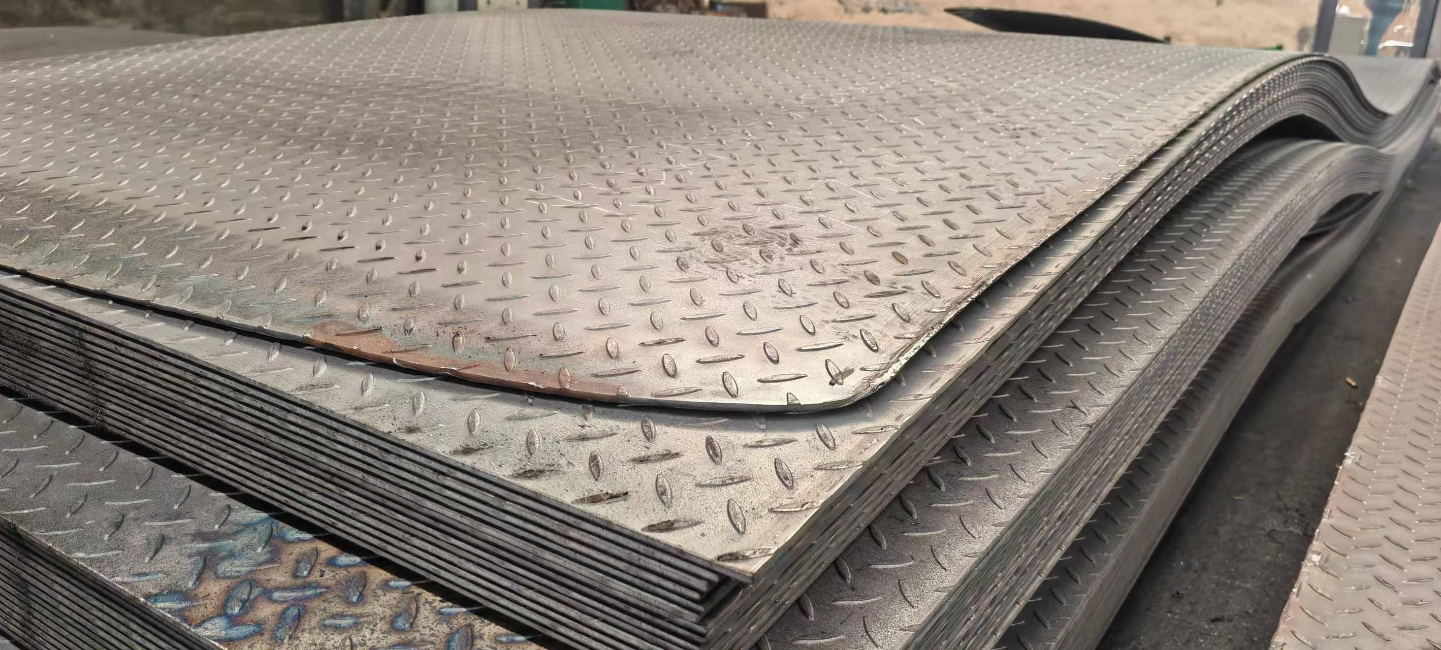 Checkered Plate Manufacturers: Top 10 Industry Leaders for Quality and Durability
